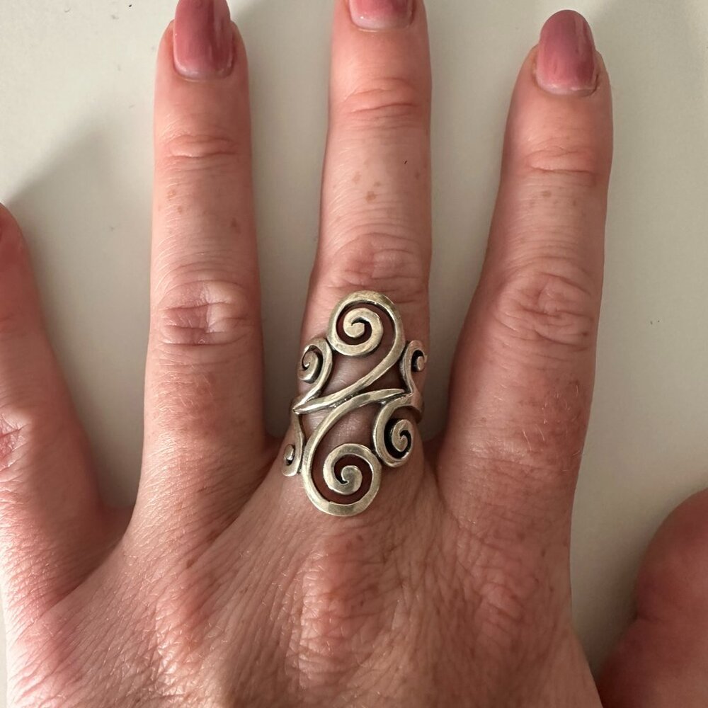 Sterling Silver Swirl Ring - Size 8